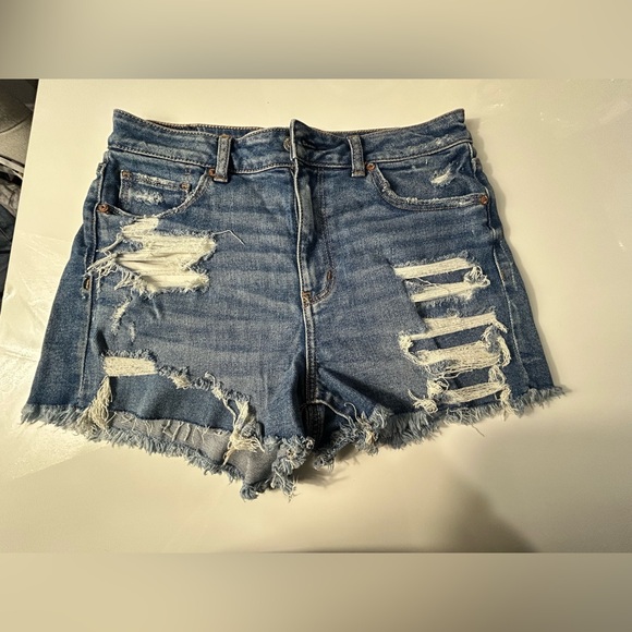 Distressed Denim Shorts - Picture 3 of 6